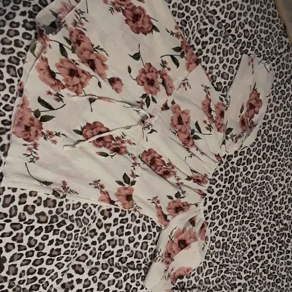 Super cute xl floral jumpsuit - Picture 1 of 2